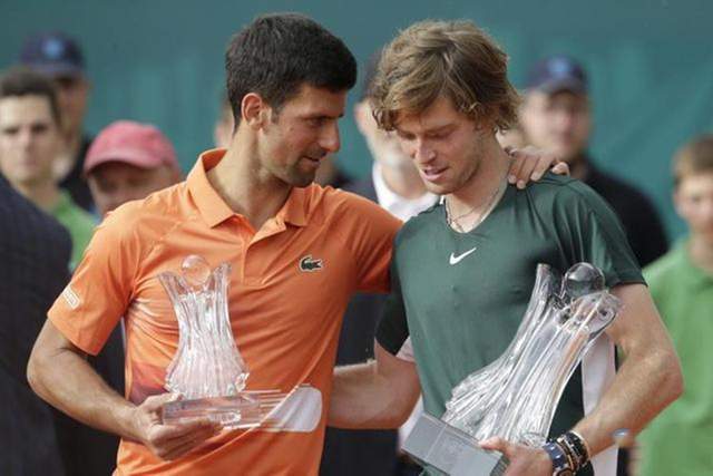 阵容中已经 阵容中已经